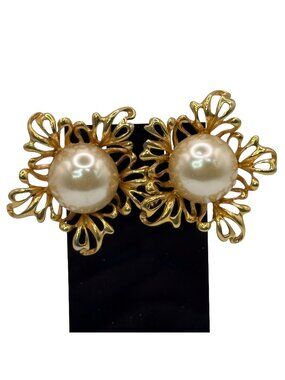 Vintage Erwin Pearl Gold Tone Clip On Earrings Faux Pearl Center 2" Flower